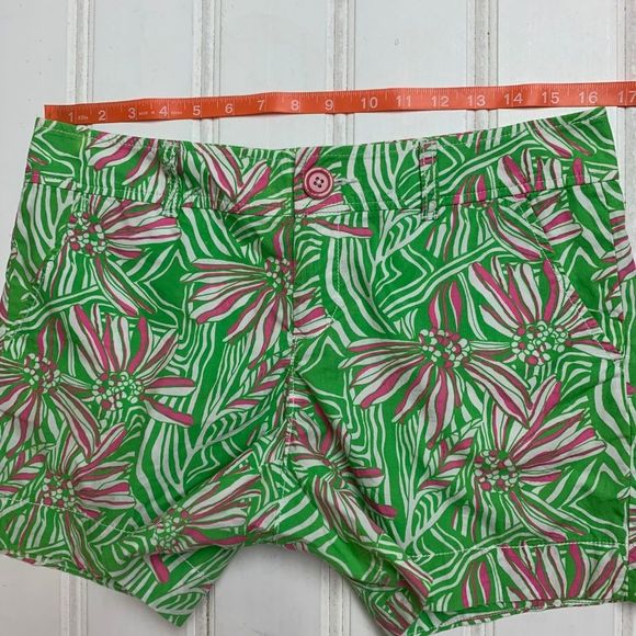 Lilly Pulitzer 6 Callahan Shorts Walsh Green Bean Pink Floral Print Preppy Chino - Picture 3 of 8